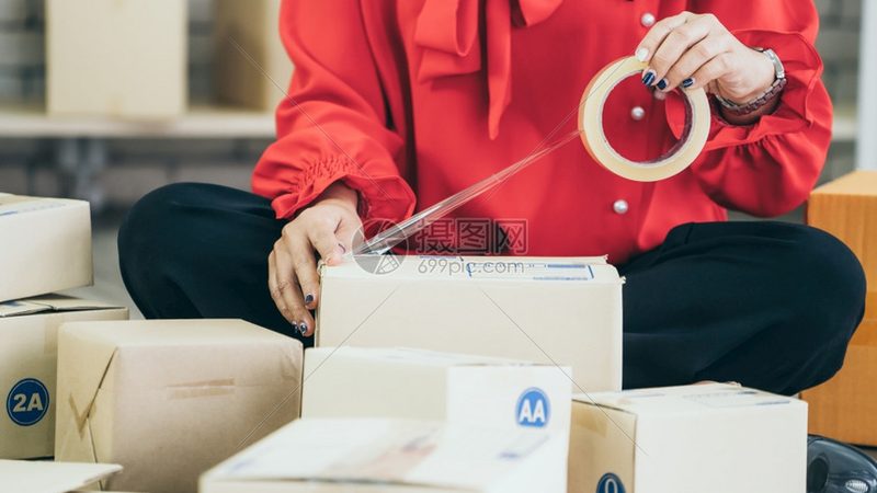 Shopify建站与自建站：成本背后的考量因素